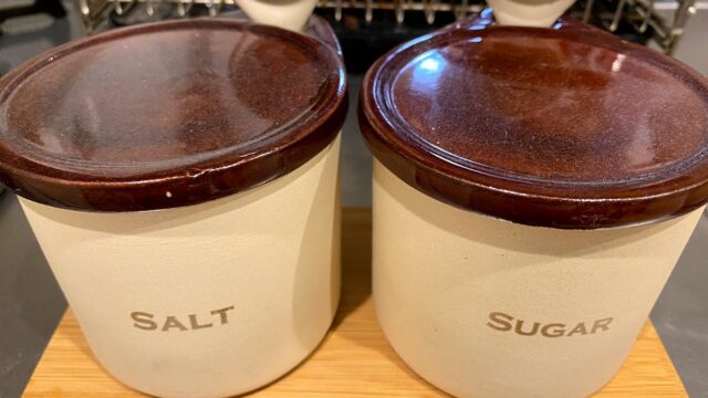 砂糖と塩が固まらないオススメの保存容器はこれだ！